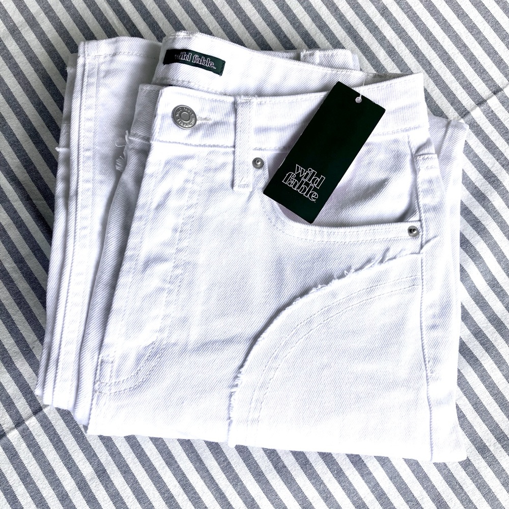 Target Wild Fable Women’s White Wide Leg Jeans Size 6 Unique Design